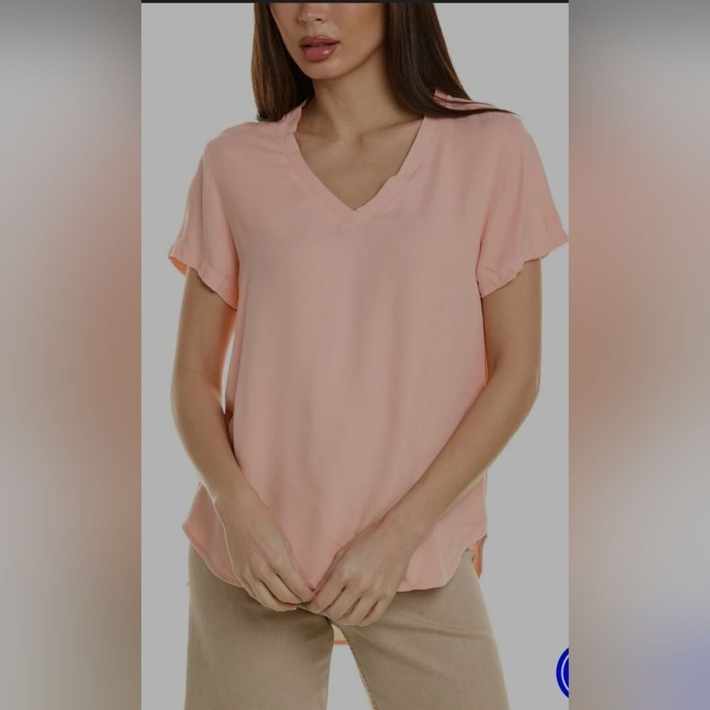 Bella Dahl V-Neck T-Shirt size L